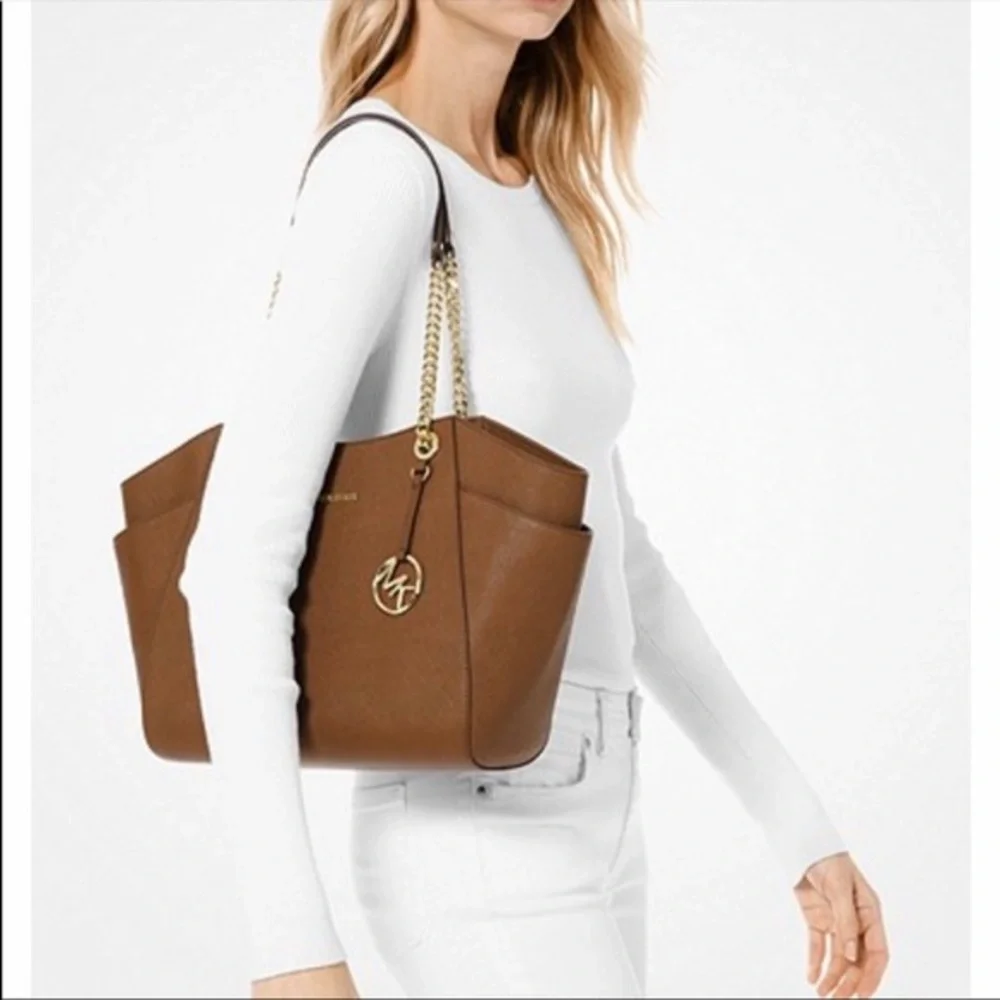 MICHAEL KORS LG CHAIN SHOULDER TOTE LUGGAGE